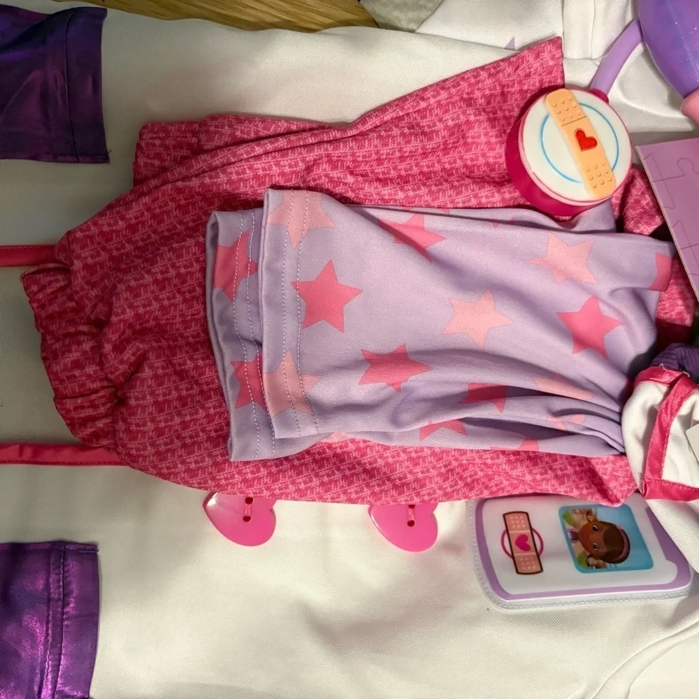 Disney Doc Mcstuffins Doctor Costume NEW Sz 3 W/ Stethoscope Tools Halloween - Picture 5 of 6
